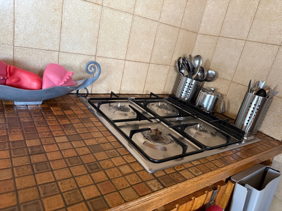 5 Bedroom Property for Sale in Mohadin North West